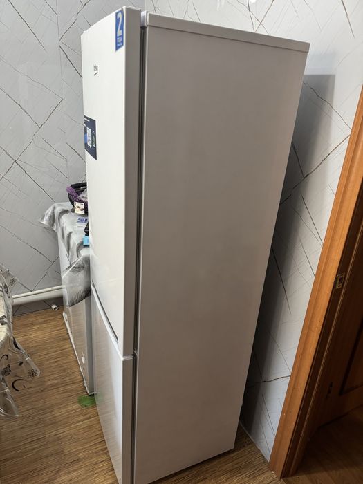 Продам новый холодильник