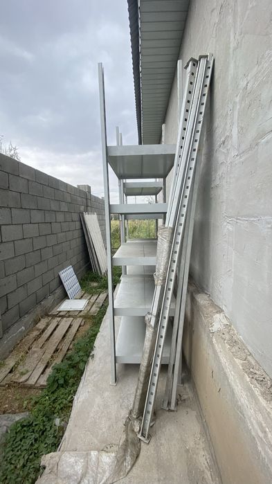 Продаются стилажи
