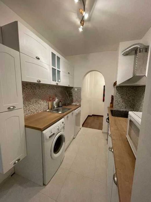 Продава се Тристаен апартамент в София, Оборище - 106 кв.м за 1840 €/кв.м - Снимка #2