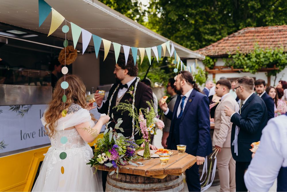 Кетъринг каравана под наем за събития