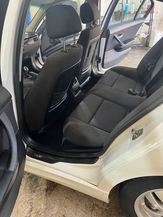 Vand bmw seria 3 an fabricatie  2011