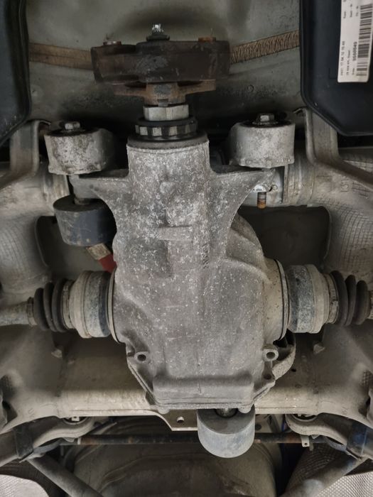 Grup diferential spate oem Bmw F11 F10 m550d xDrive Euro 5 diesel 381c