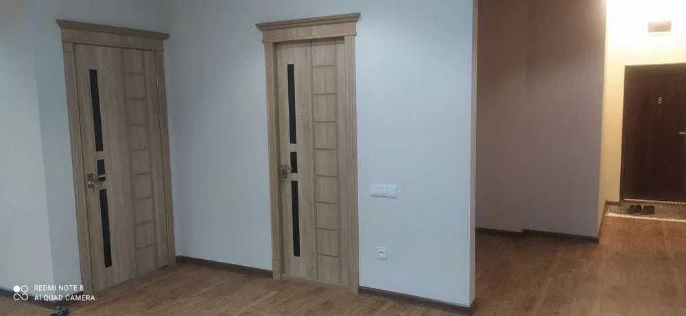 Аренда офиса в центре города Луначарский, 208 м² (1 этаж + цоколь)