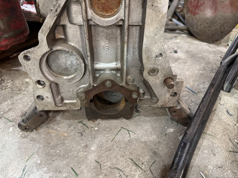 Блок двигателя 4216 с коленвалом