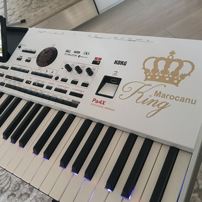 Korg Pa4 X cu Husa noua Korg , peda EC5 si peda sustain