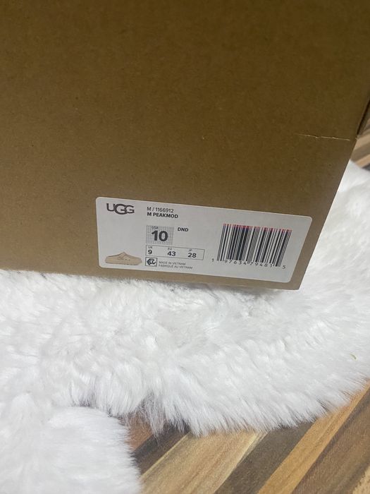 Saboti / papuci / sandale UGG barbati