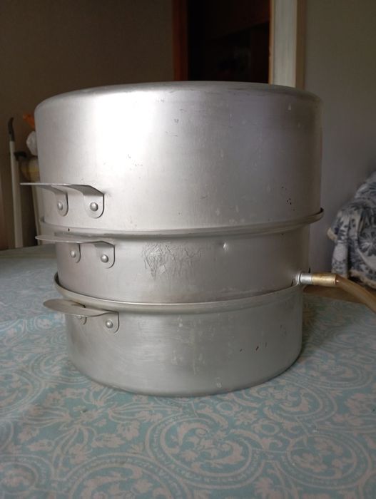 Соковарка из пищевого алюминия,б/у в хорошем состоянии.