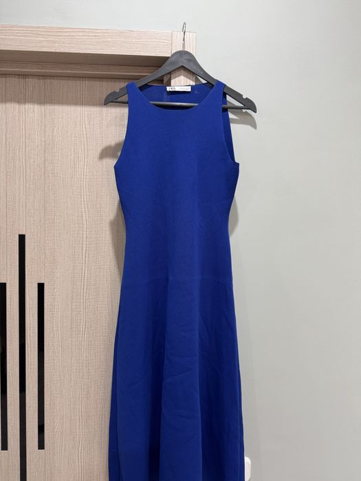 Продам платья Zara Mango
