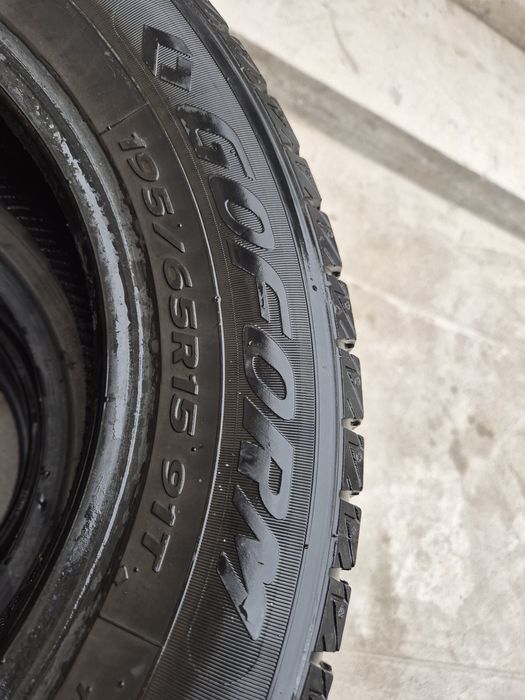 Шина 195/65/15 б/у 2шт