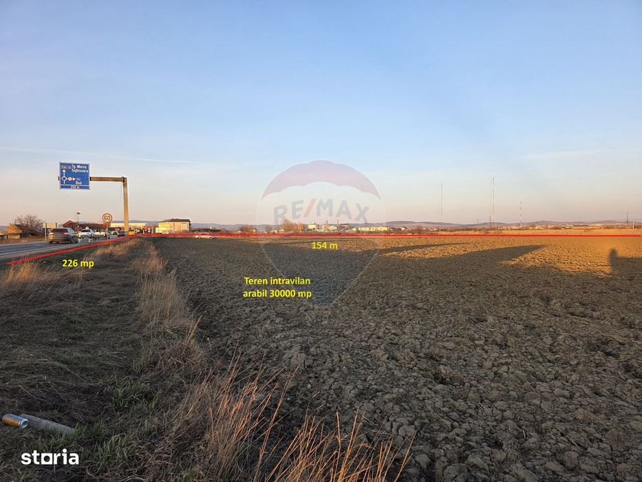 Teren intravilan, 30000 mp, zona Hanul din Ardeal
