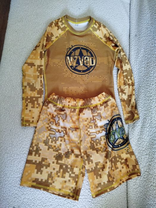 рашгард и шорты для единоборств