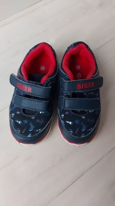 Обувь детская разные