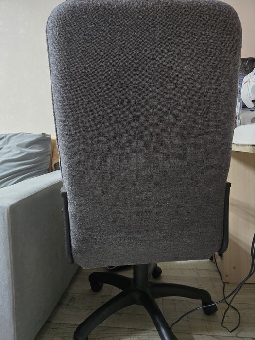 Продам офисное кресло