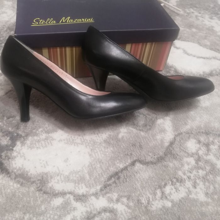 Продам женские  туфли