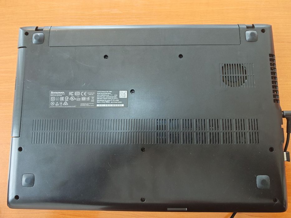 Laptop Lenovo procesor I5, SSD