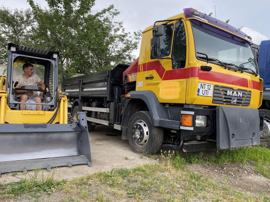 Închiriez basculanta  14 Tone cu macara, miniexcavator , utilaje