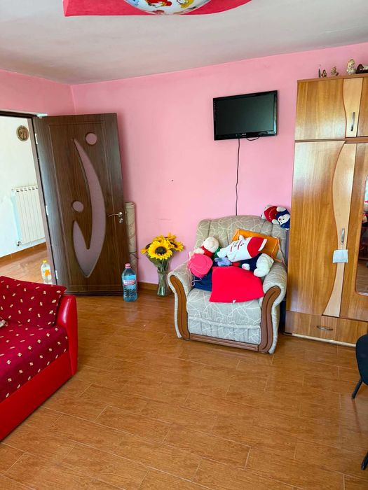 Casa si teren de vanzare