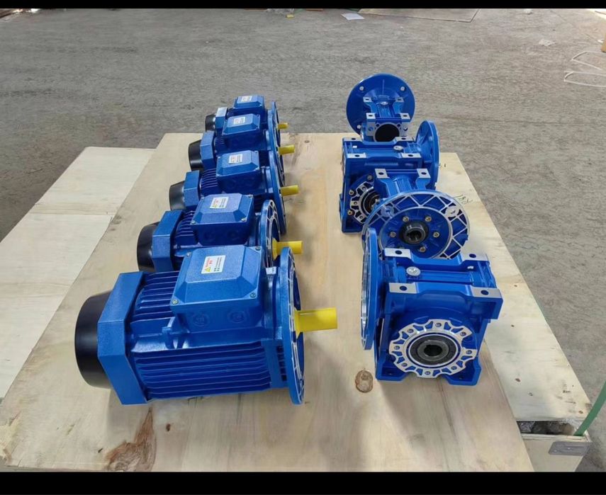 Червячный мотор редуктор