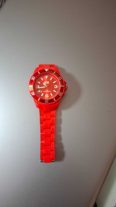 Часовник ICE WATCH