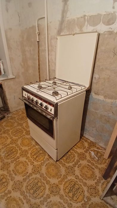 Отдам газ плиту в рабочем состоянии