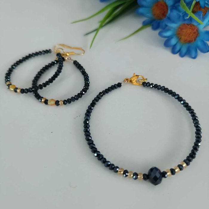 Ръчно изработени комплекти - гривна и обеци