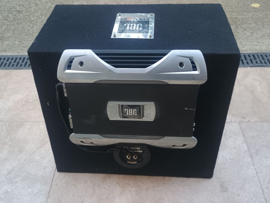 Vând subwoofer și statie jbl