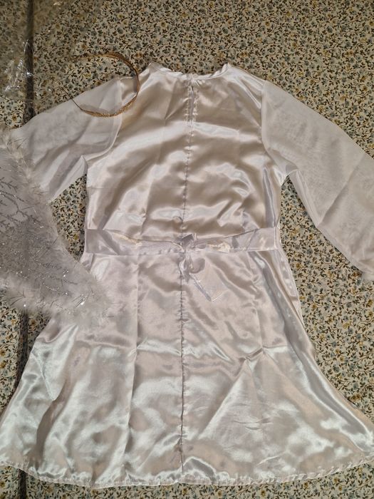 Ангелски комплект с красива тиара за момиче 3-4 години