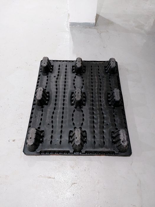 Паллет , поддон пластиковые