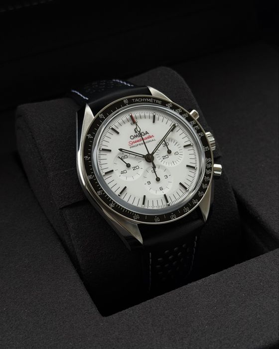 Omega Speedmaster Moonwatch Professional