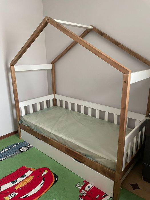 Продам кровать подростковую