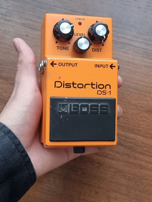 Boss distortion ds-1