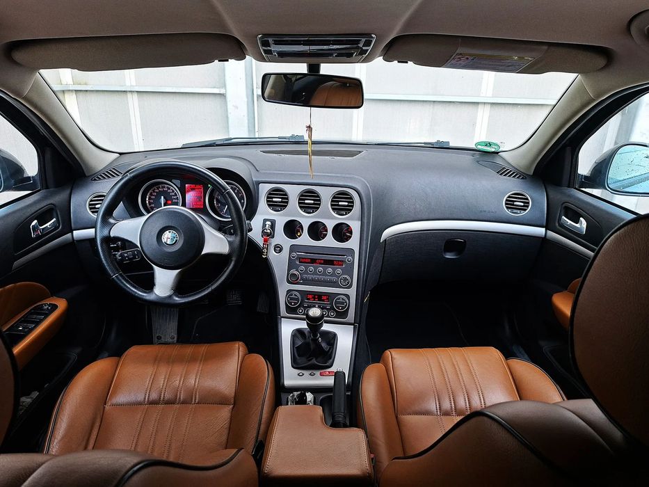 Alfa Romeo 159