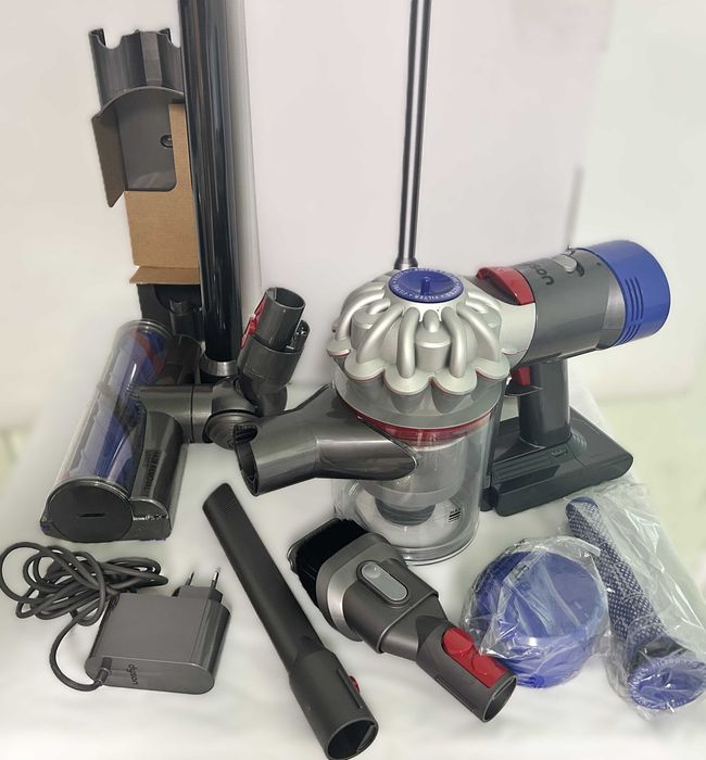 Вертикална прахосмукачка Dyson V8 Advanced с гаранция