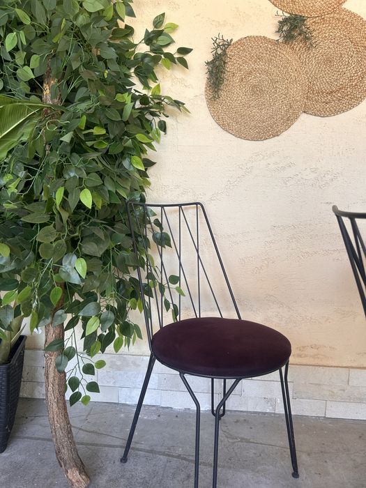 Стол градински тапициран метален