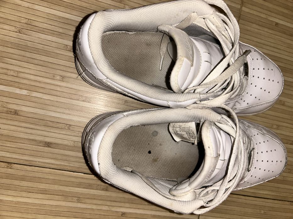 Air force 1 purtati 200 lei negociabil