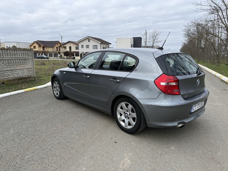 Vand BMW Seria 1.   •2010•   2.0d
