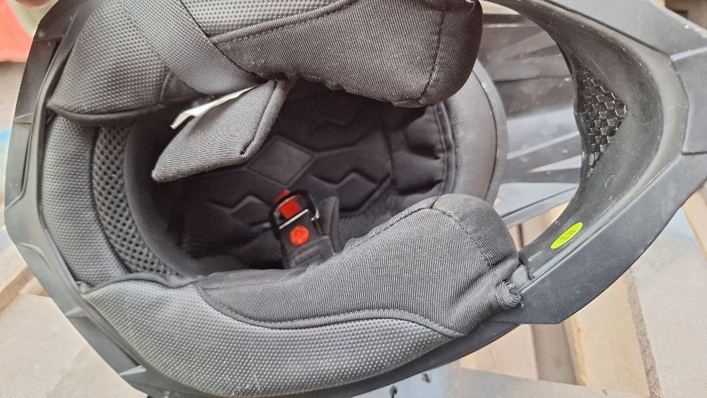 Мотокрос каска SHOT S