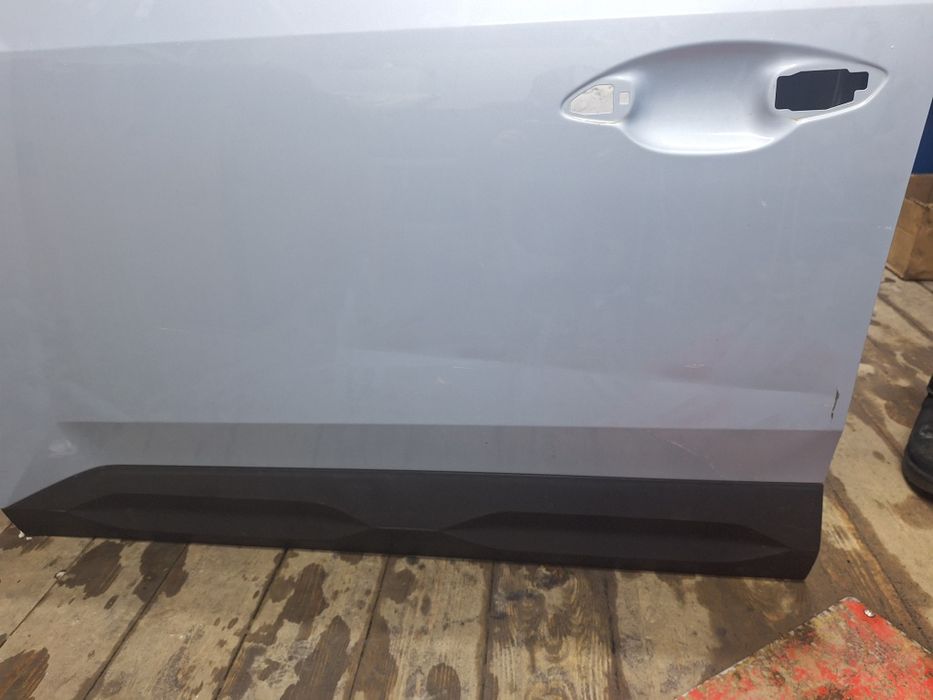 дверь передний хундай муфаса 2025