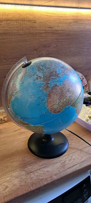 Продавам нощна лампа