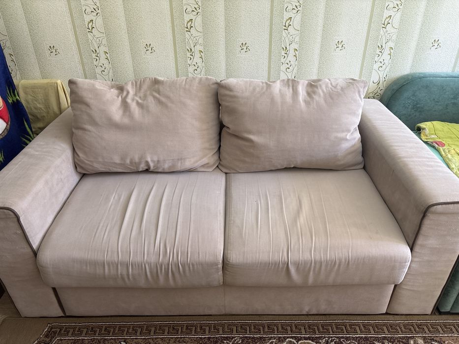 Диван/самовывоз/цена договорная