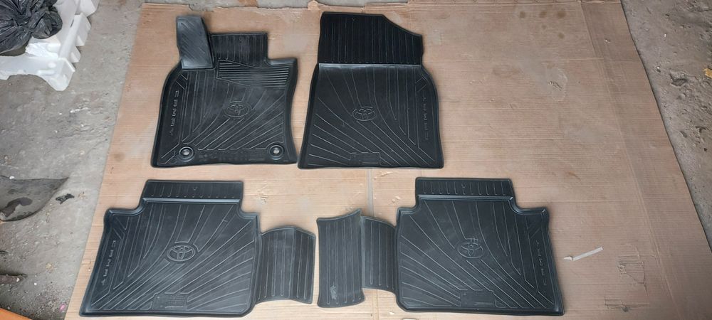 Оригинал коврики на камри 70-75