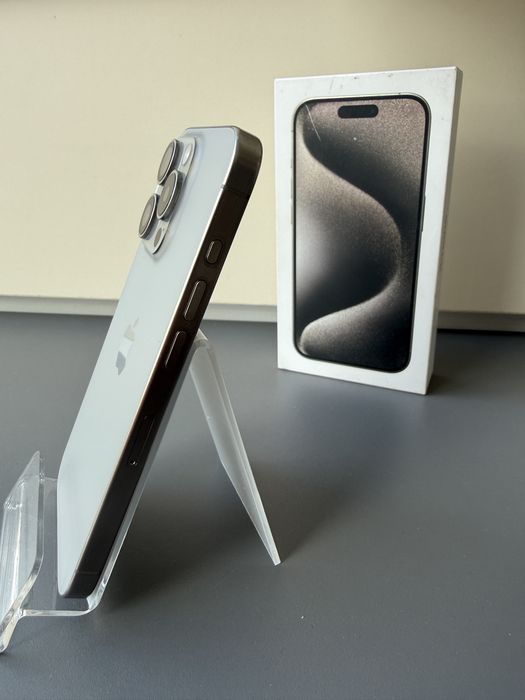 iPhone 15 Pro  256GB Natural Titanium