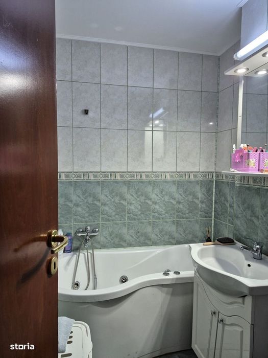 Apartament 2 camere, confort 1 decomandat, Trivale.