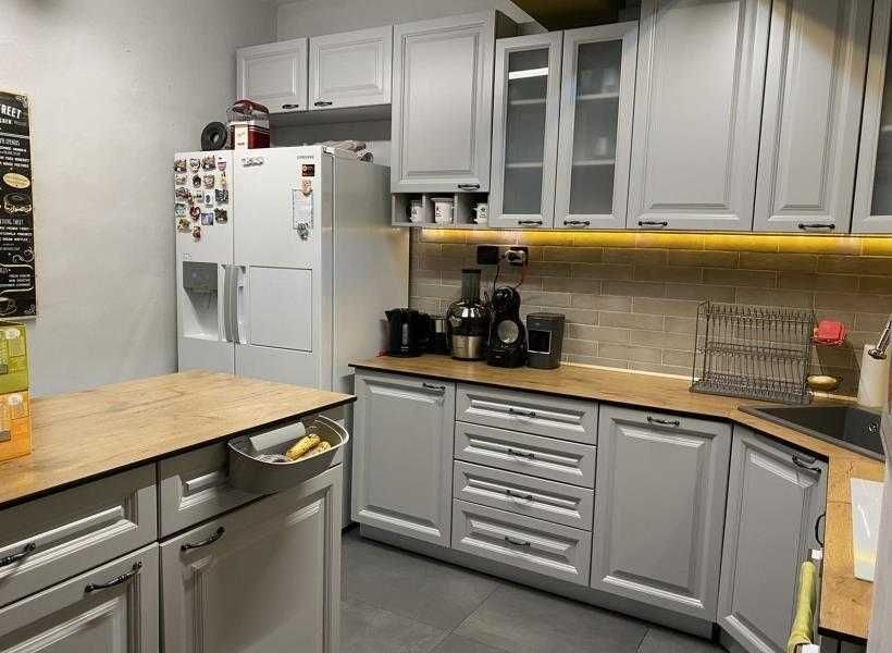 Дава се под наем Тристаен апартамент в Пловдив, Гагарин - 94 кв.м за 438.6 € - Снимка #2