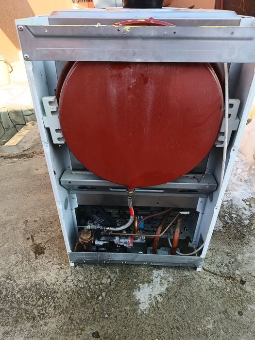 Vând  Centrala defecta