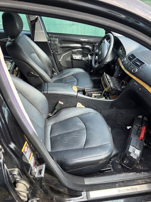 Кожен салон за Mercedes W211 състояние