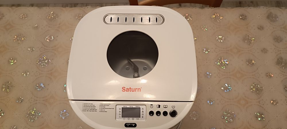 Mașină de copt pâine Saturn
