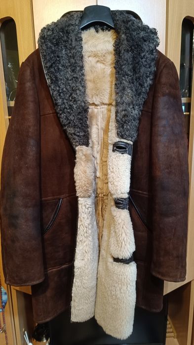 Vând cojoc din blana și piele naturala