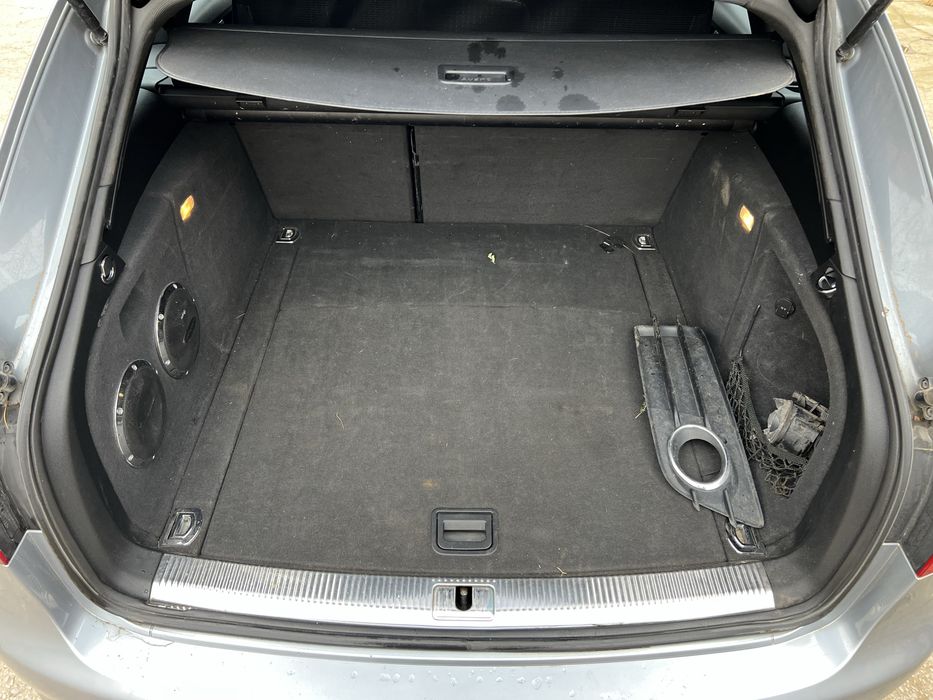 НА ЧАСТИ Audi a4 b8 2.0tdi 143кс ръчни скорости