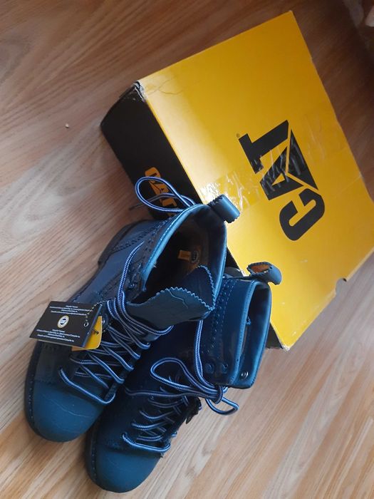 Оригинални дамски боти caterpillar номер 40-41 естествена кожа